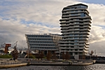 2010 Marco-Polo-Terrassen mit Marco-Polo-Tower und Unileverhaus